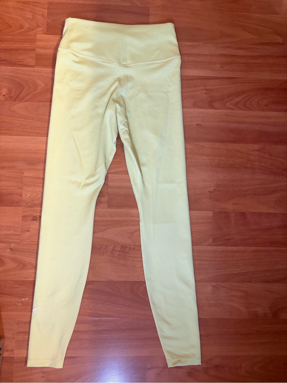 Nike Light Yellow Smooth High-Waist Leggings